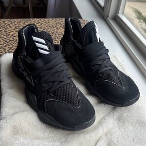 Adidas light strike designed with James Harden. Hassayampa. 106 st. Vol 4